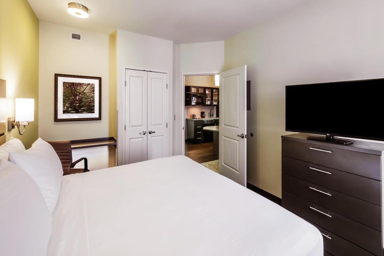 Candlewood Suites Lenexa - Overland Park Area, An Ihg Hotel Exterior photo