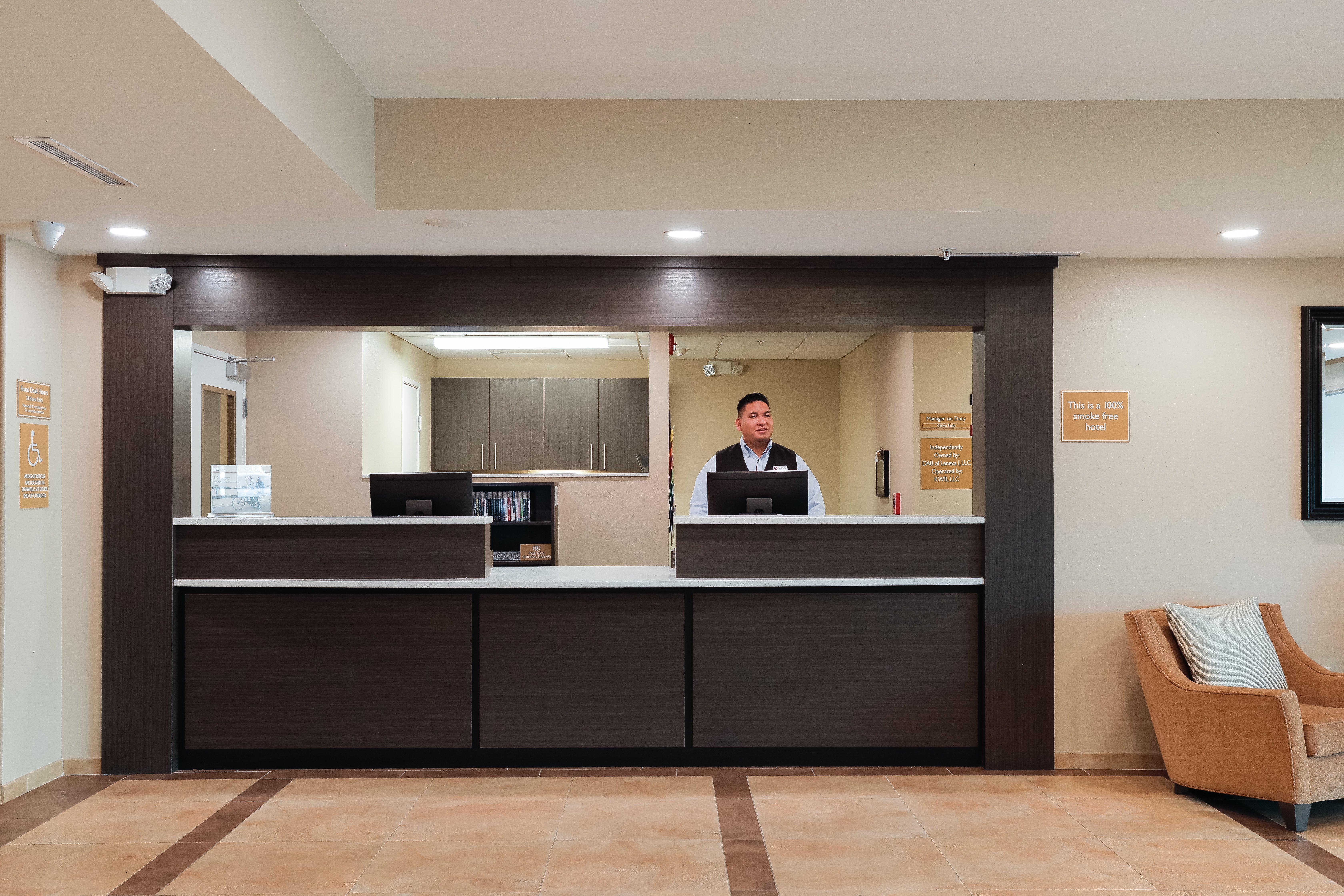 Candlewood Suites Lenexa - Overland Park Area, An Ihg Hotel Exterior photo
