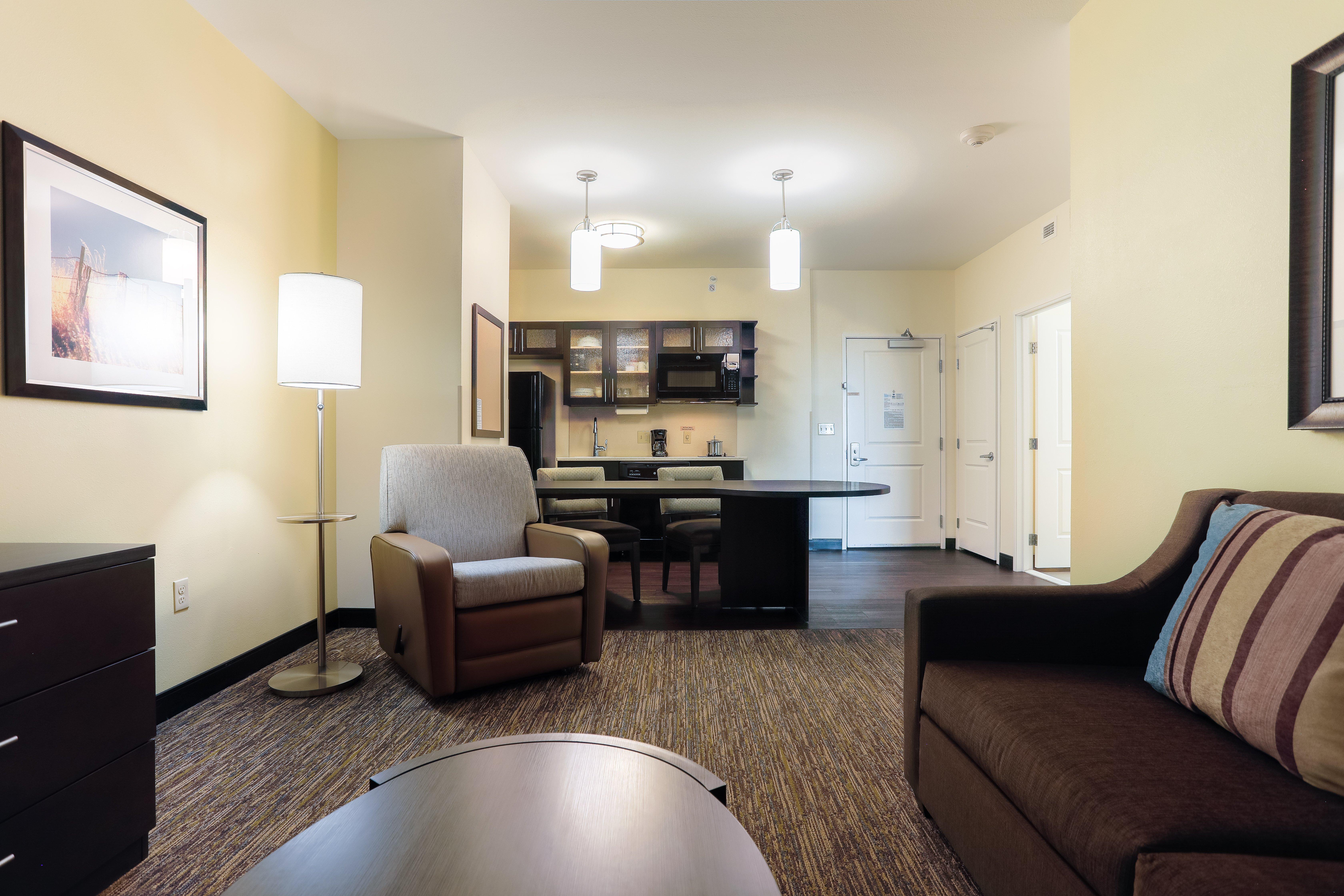 Candlewood Suites Lenexa - Overland Park Area, An Ihg Hotel Exterior photo