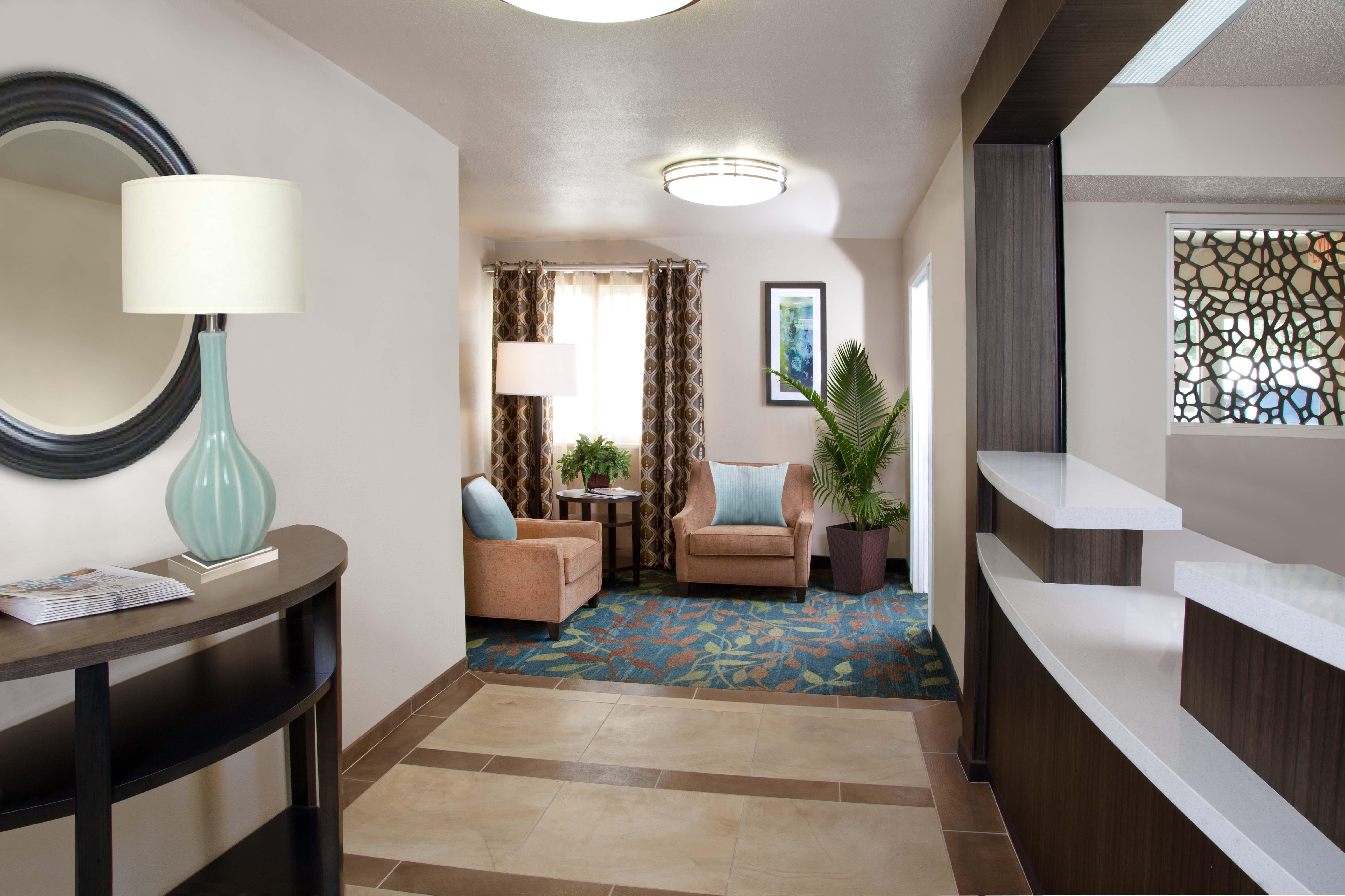 Candlewood Suites Lenexa - Overland Park Area, An Ihg Hotel Exterior photo