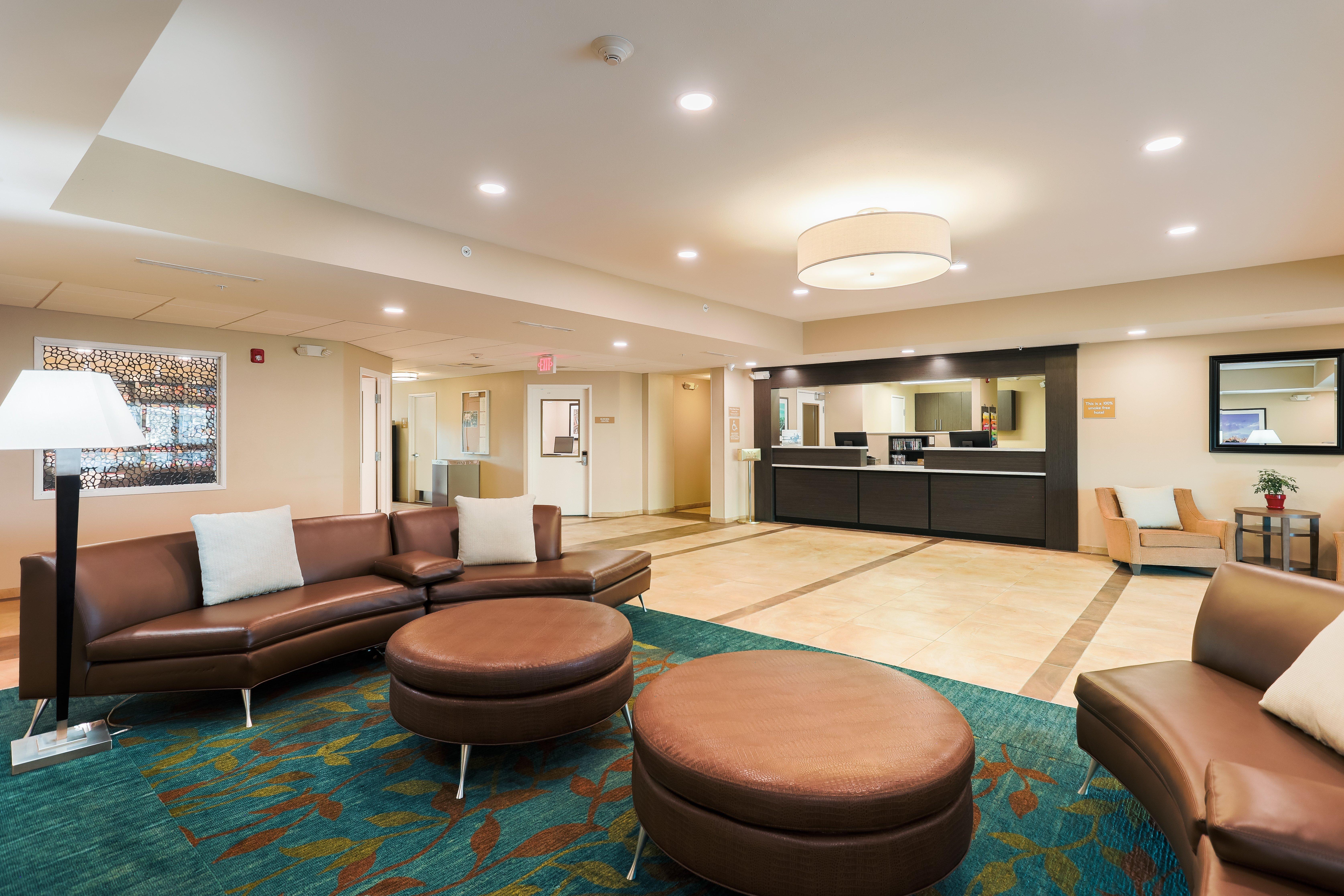 Candlewood Suites Lenexa - Overland Park Area, An Ihg Hotel Exterior photo