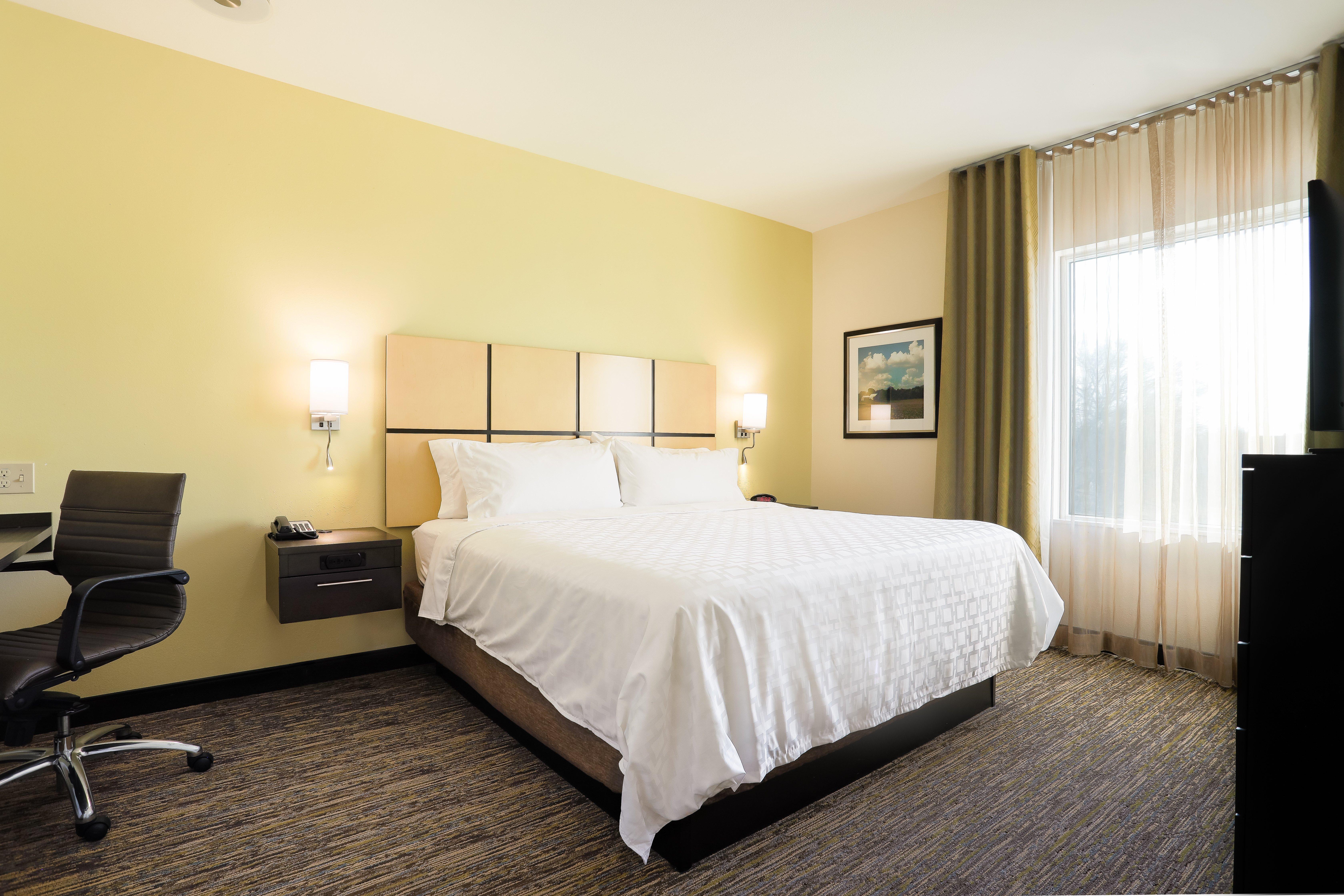 Candlewood Suites Lenexa - Overland Park Area, An Ihg Hotel Exterior photo