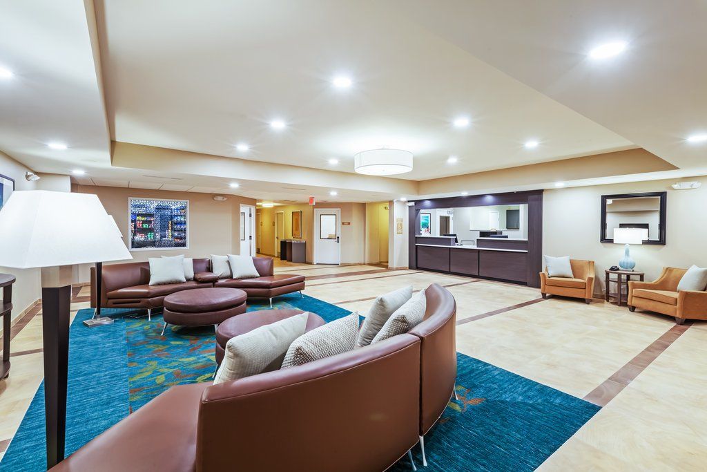 Candlewood Suites Lenexa - Overland Park Area, An Ihg Hotel Exterior photo